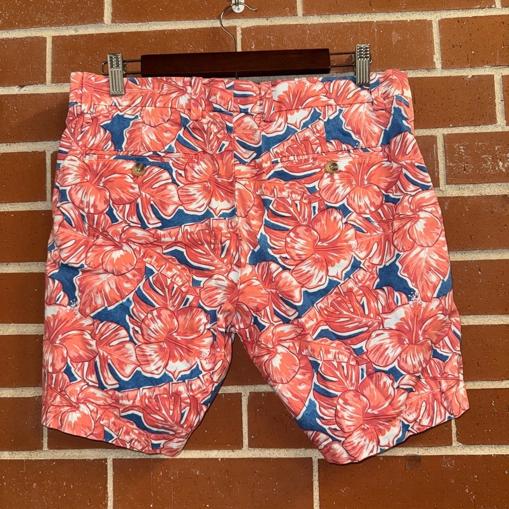 Vineyard Vines Floral Hibiscus Print Shorts Men’s Size 30 – Cotton